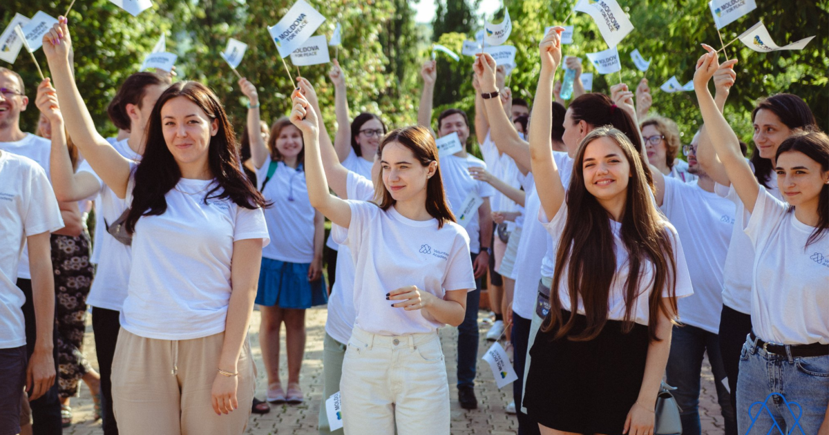 Voluntar.md – schimbarea nu vine de la sine, oamenii o fac împreună Image